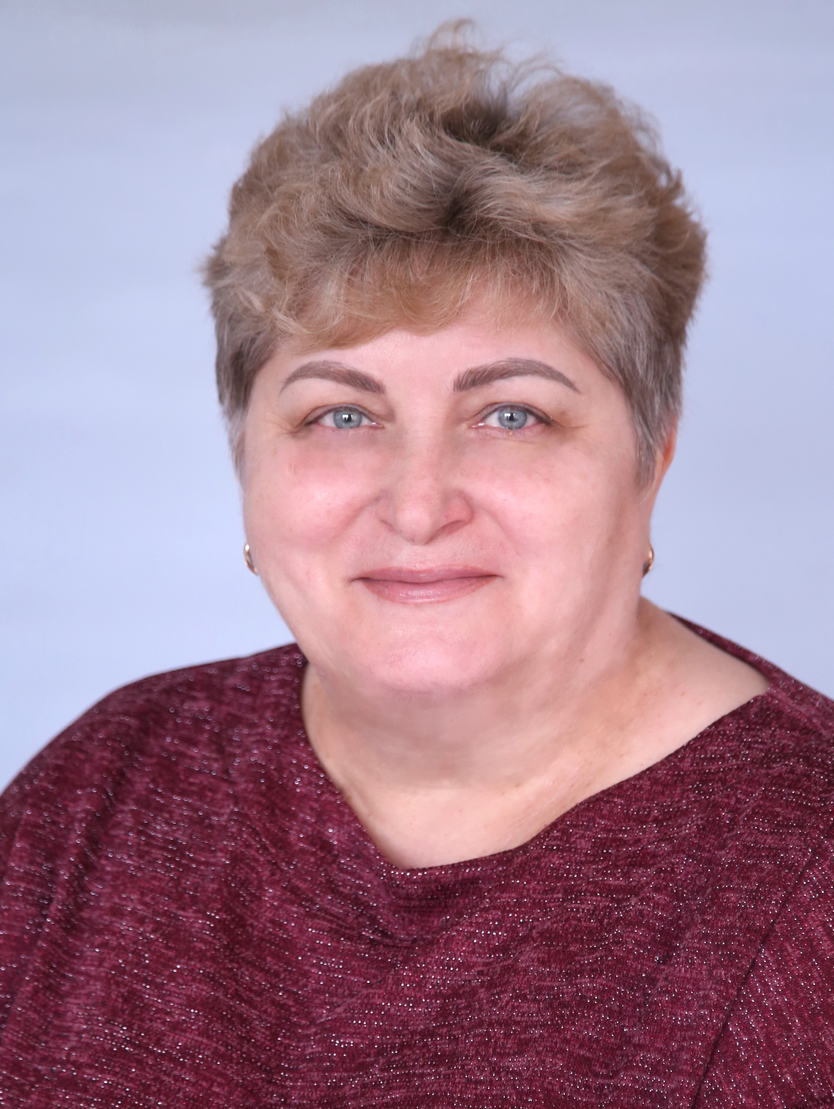 Деккерт Ирина Юрьевна.